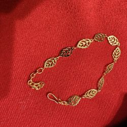 Leaves Shaped Golden Plated Bracelet 