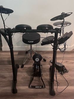 Yamaha DTX430K electronic drum set