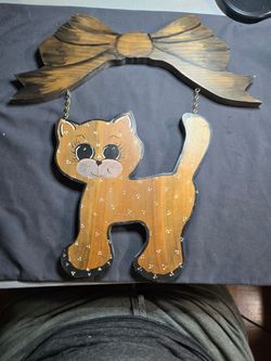 1980s-style "tole painted" CAT folk art wall hanging