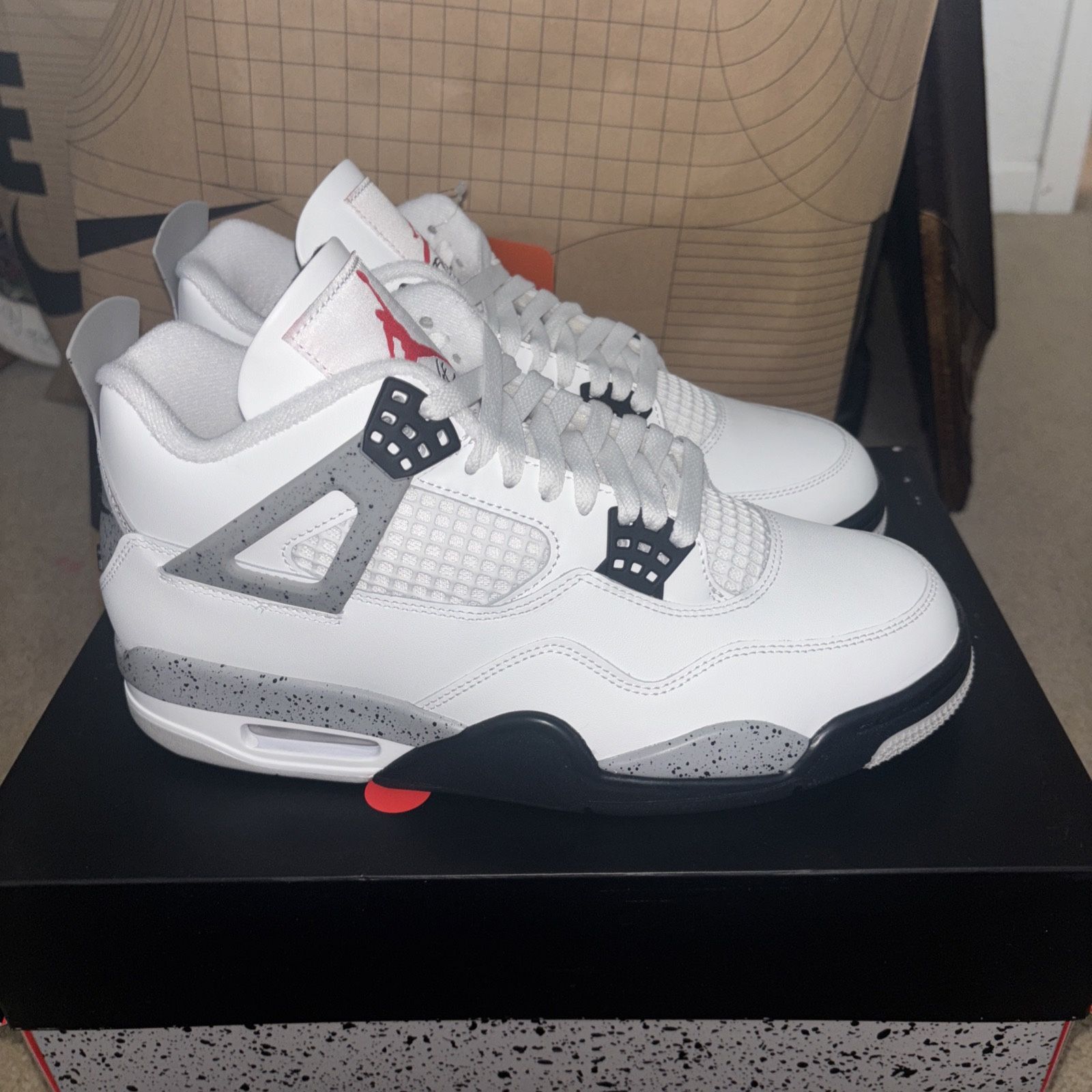 Air Jordan Retro 4 White Cement 2025 Size 9.5