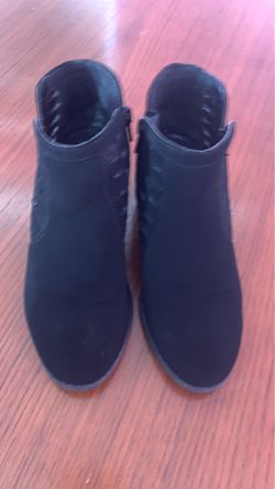Girls size 1 Boots