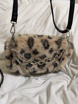 Crossbody purse