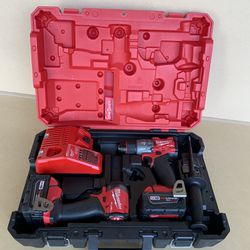 Milwaukee M18 FUEL 18V Lithium-Ion Brushless Cordless Hammer Drill and Impact Driver Combo Kit (2-Tool) with 2 Batteries 4th Generation 