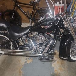 Motorcycle / harley davidson