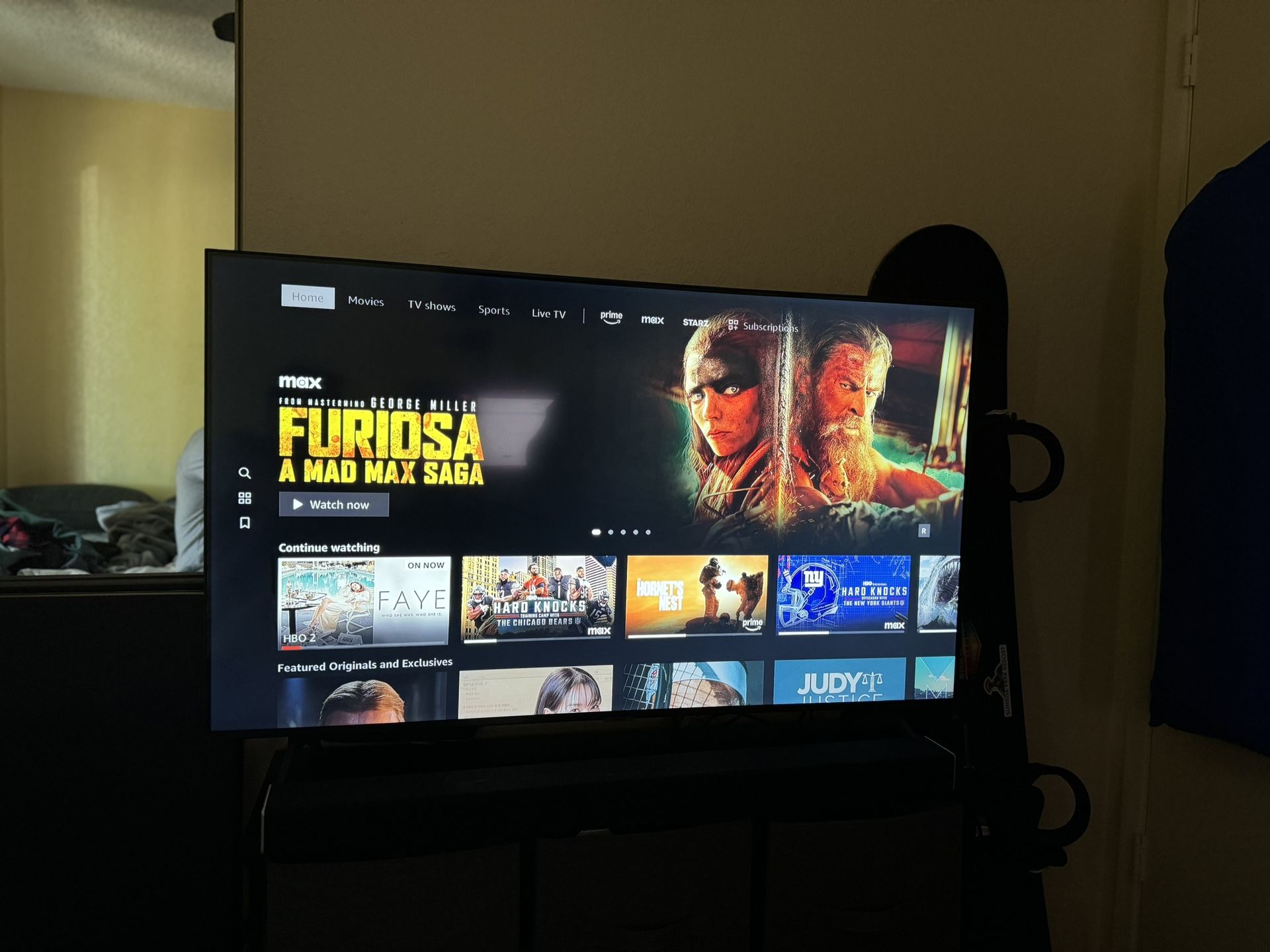 Samsung 50” Smart TV With Vizio Sound Bar. Both Remotes Included!