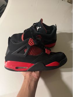 Jordan’s 4s red thunders