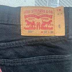 Levi Black Jeans Or H&M Black Jeans 
