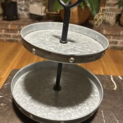 Farmhouse galvanized two tier tray stand . Read Description 1st