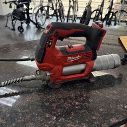 Milwaukee Grease Gun