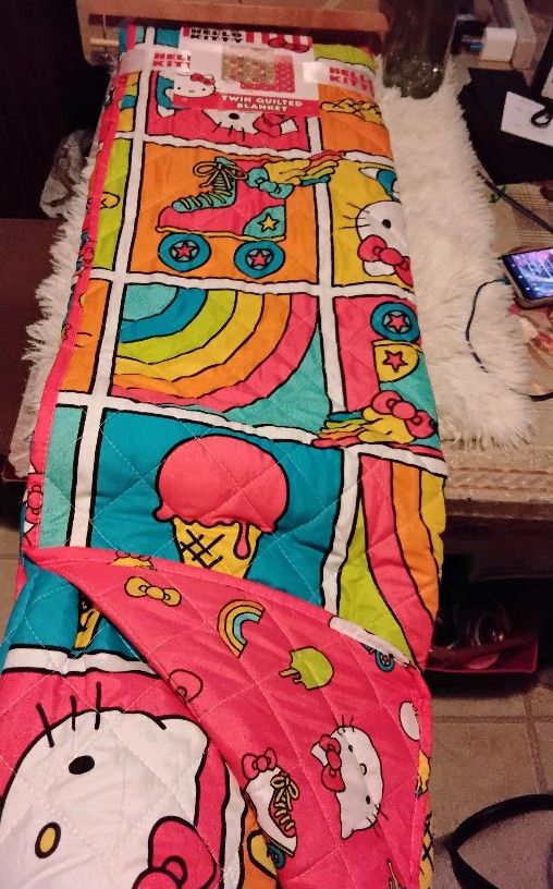 Gorgeous Hello Kitty Comforter Double Sided $40