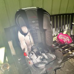 Slim Car seat Giveaway 