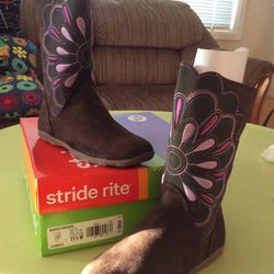 Small Girls’ Stride Rite Bianca Boots, Size 11 1/2W. NIB.   1/9/24