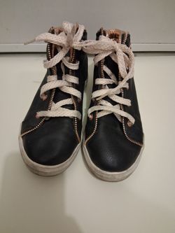 Wonder Nation Girls Sneakers size 4