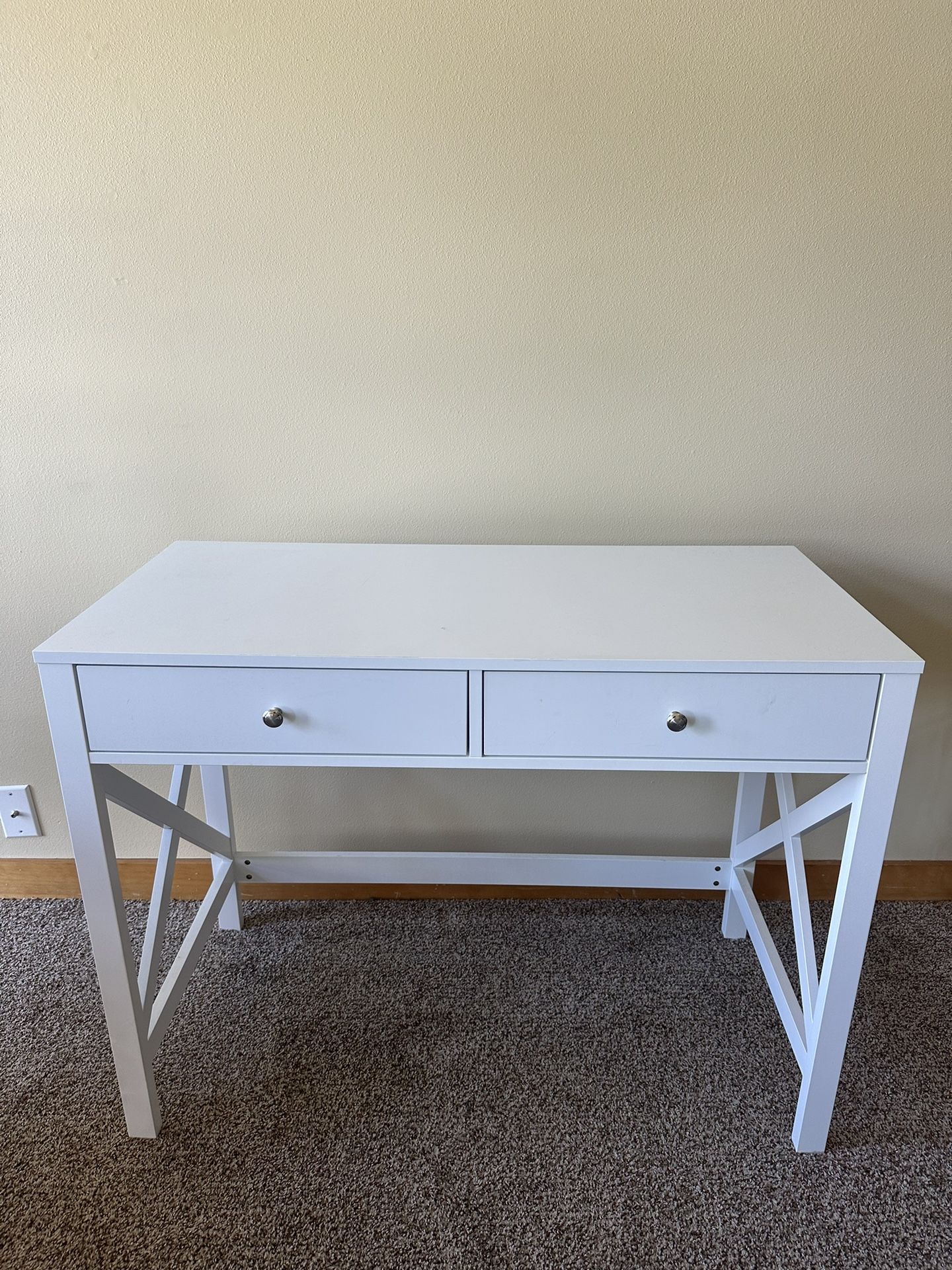 Super Sturdy White Desk