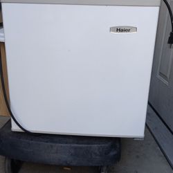 LG Mini Fridge 