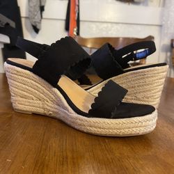 Black Wedge