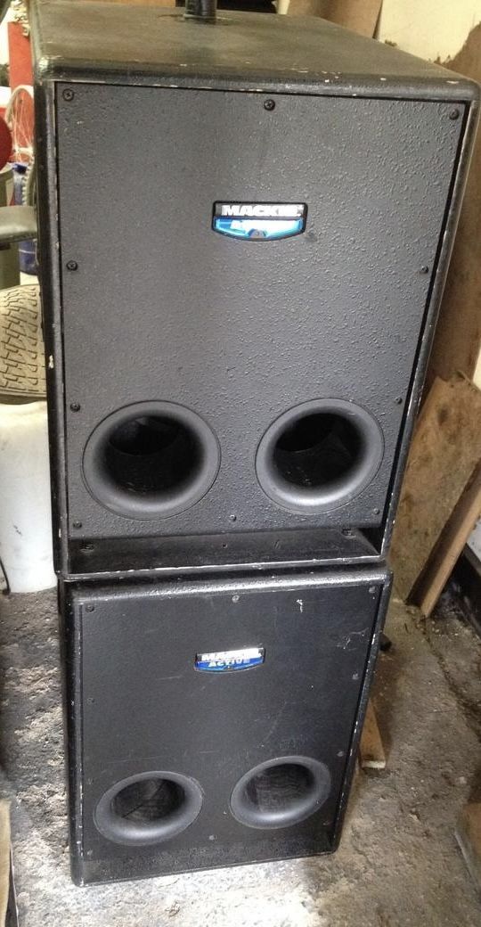 Mackie SRS1500 subwoofer pair