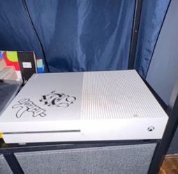 Xbox one S with camo blue controller