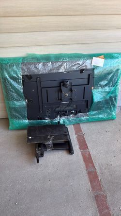 62 inch Samsung plasma TV no remote no power cord