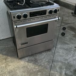 30” JennAir Dual Fuel Slide In Range