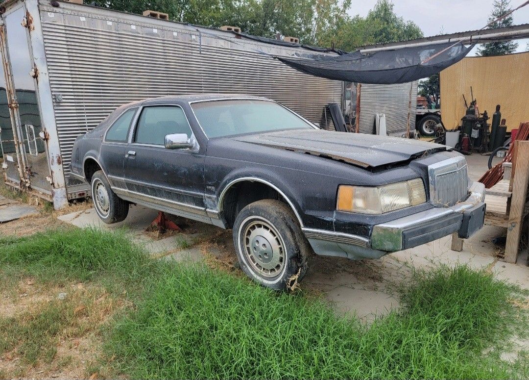85 Lincoln 5.0 V8 302 Automatic Parts Car