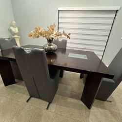 Dining Room Table 