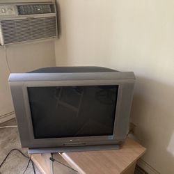 Tv And Stand - Sharpe Mid 2000s Flat Screen