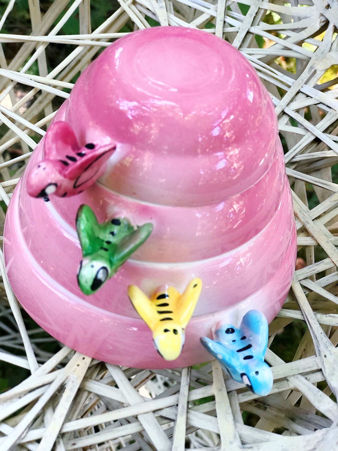 Old vintage beehive 🐝 measuring cups