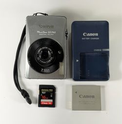 Canon PowerShot SD750 Silver 7.1MP Digital Camera with 16GB Memory & Charger