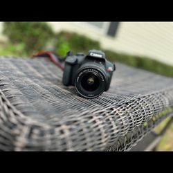 Canon Rebel T100
