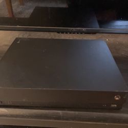 Xbox One X 1Tb
