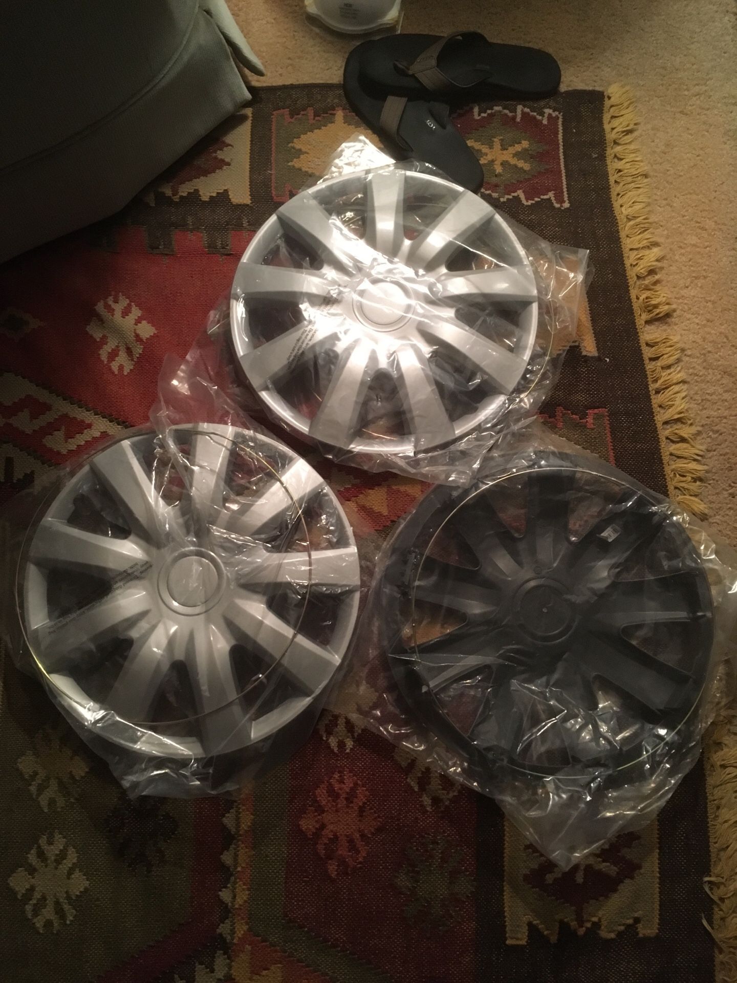 2005 Toyota Camry hub caps