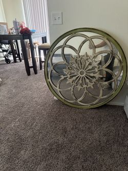 Round Decorative Wall Mirror with Floral Frame