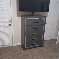 Bedroom Set & Tv