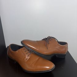 Men’s dress shoes