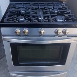 Kenmore Gas Stove w/ Convention Oven 