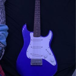 Squier Mini Stratocaster Electric Guitar & Fender Mini Deluxe Amp