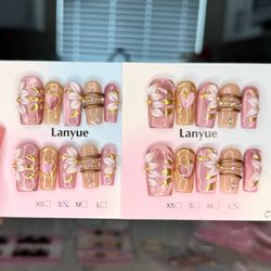 Press on nails
