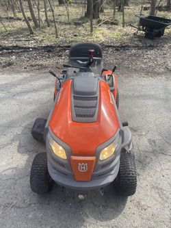 42 Inch Deck Husqvarna Lawn Tractor