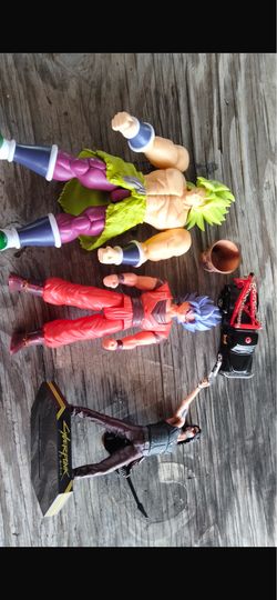 3  dragon ball z action figures