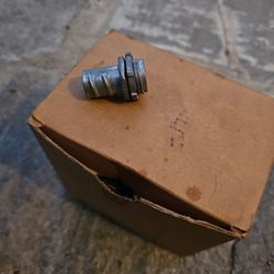 771DC 1/2" SCREW IN CONNECTOR  QTY.60