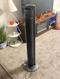 Black Tower Fan with Round Base