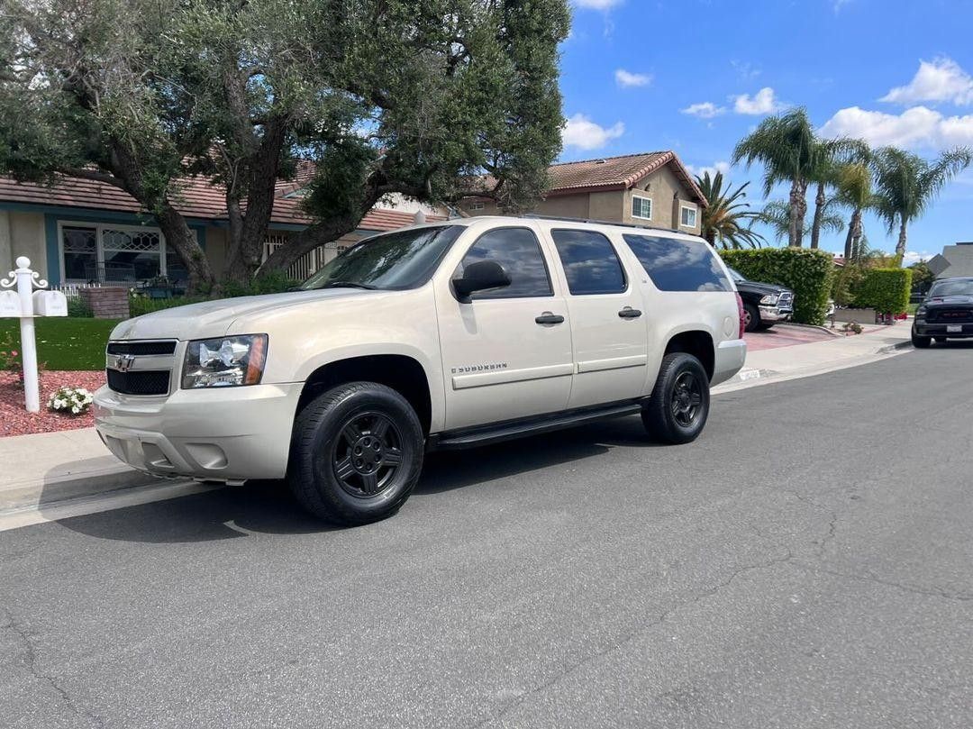 Chevy SUBURBAN