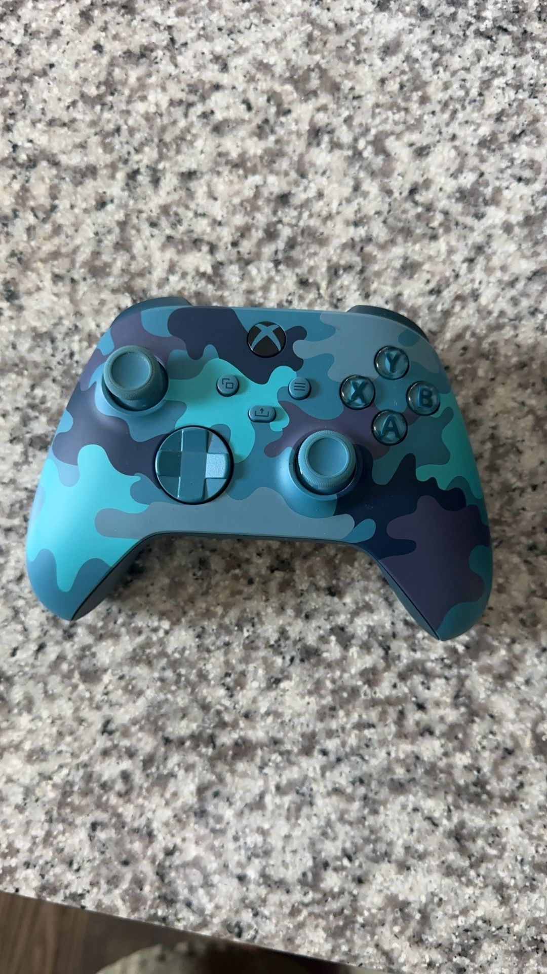 2 Xbox Controllers And Lucid Sound Headphones.