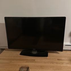 30’x50’ TV    1080p (FHD) (Price is negotiable 