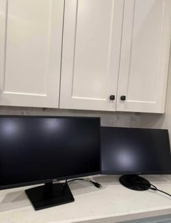 2 Monitors (read description)