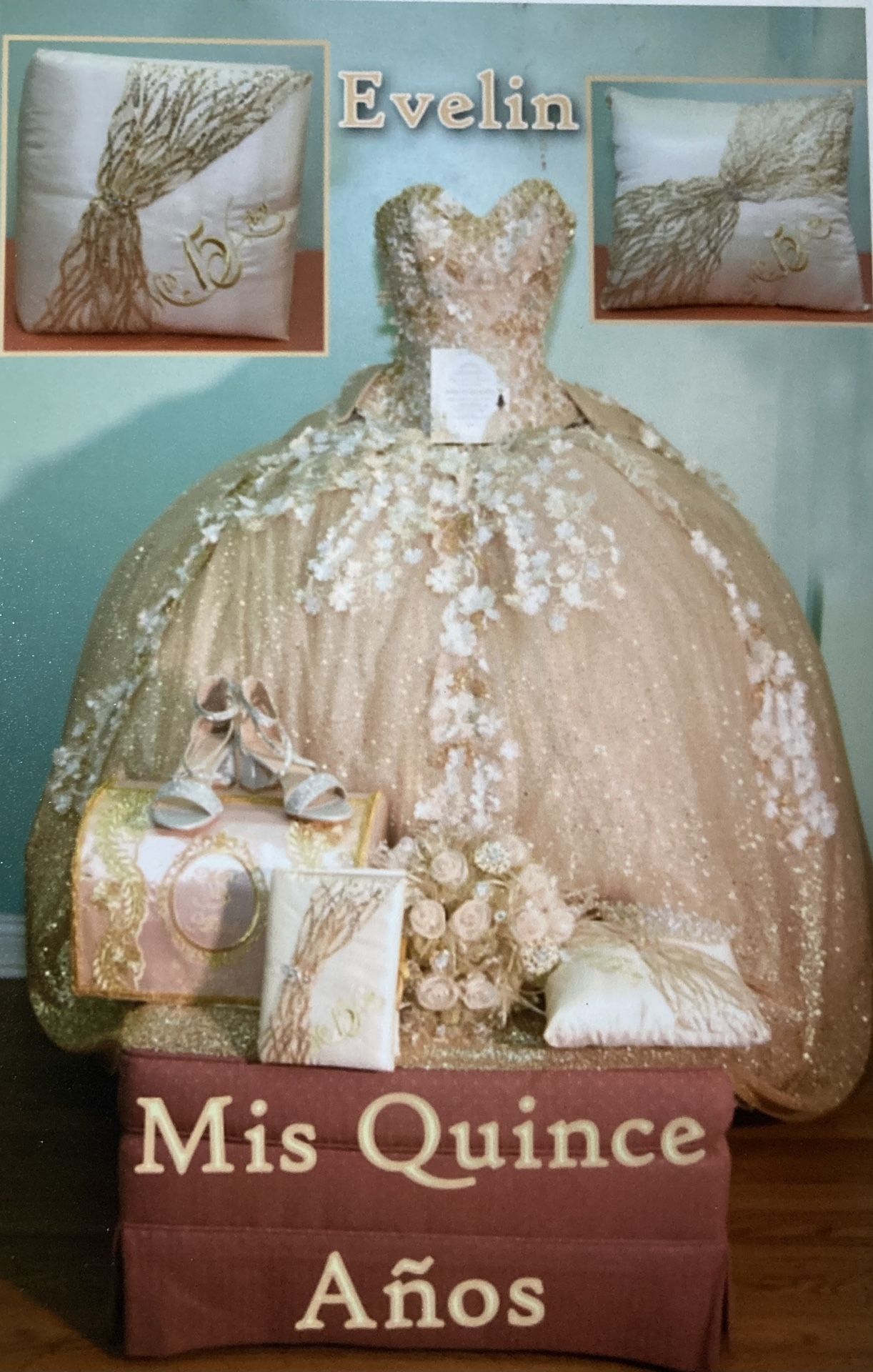 Selling my Quince Dress ‼️