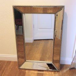 Accent Mirror 