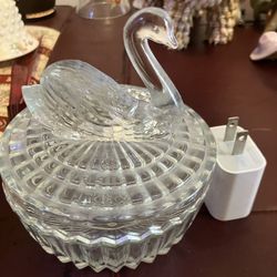 Vintage 1940s JEANETTE CLEAR CUT GLASS SWAN POWDER DISH & TRINKET BOX