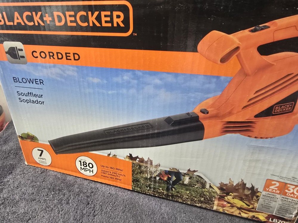 Black & Decker 120V 7 Amp Corded Blower